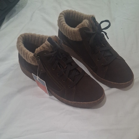 Aetrex Women's Dark Brown High-Top Sneakers Size 9 - Picture 1 of 10